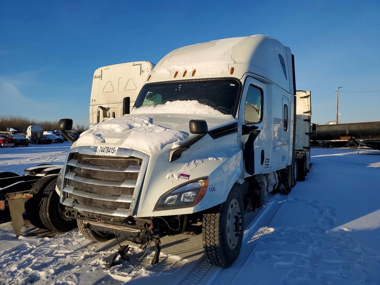 2019 Freigliner 2019 Freightliner Cascadia 126 Semi Truck