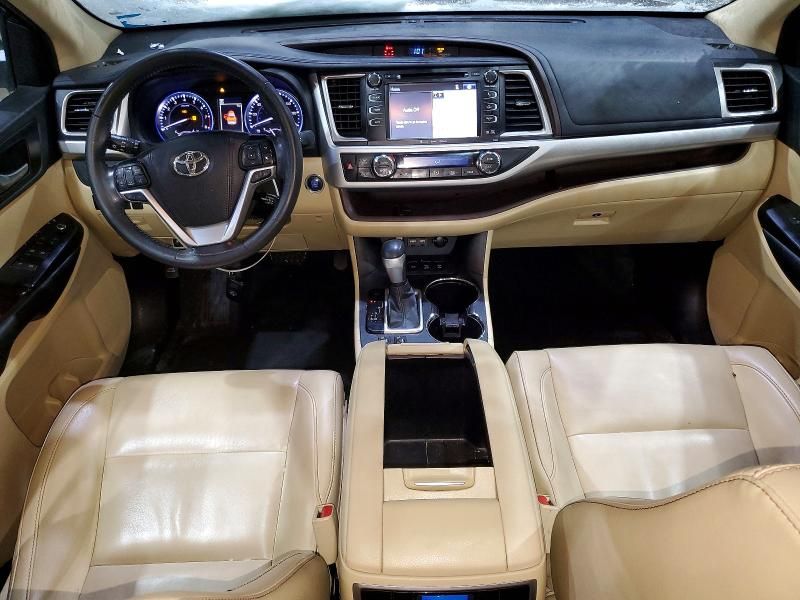 2019 Toyota Highlander se