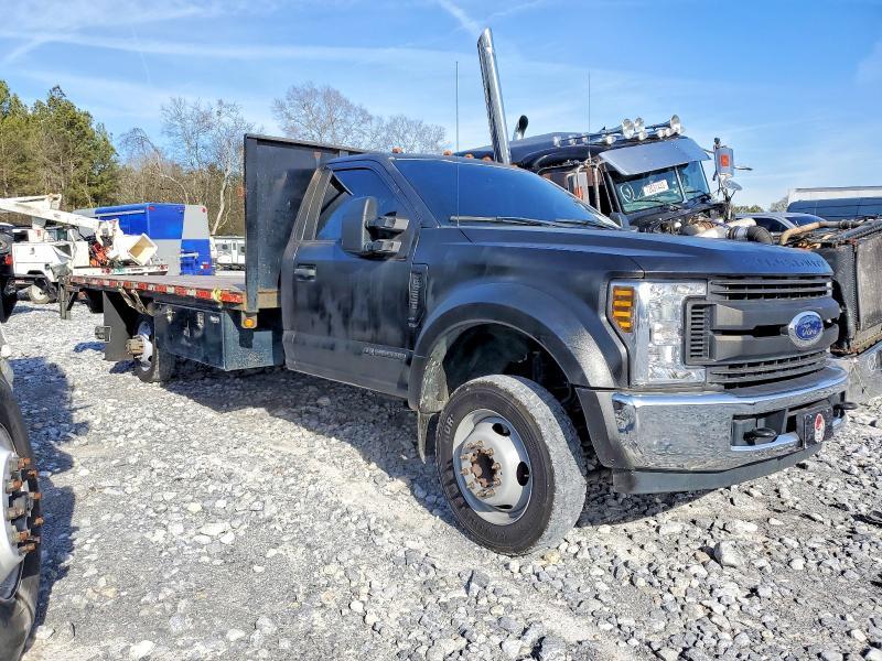 2019 Ford F550 Super Duty Flatbed Truck