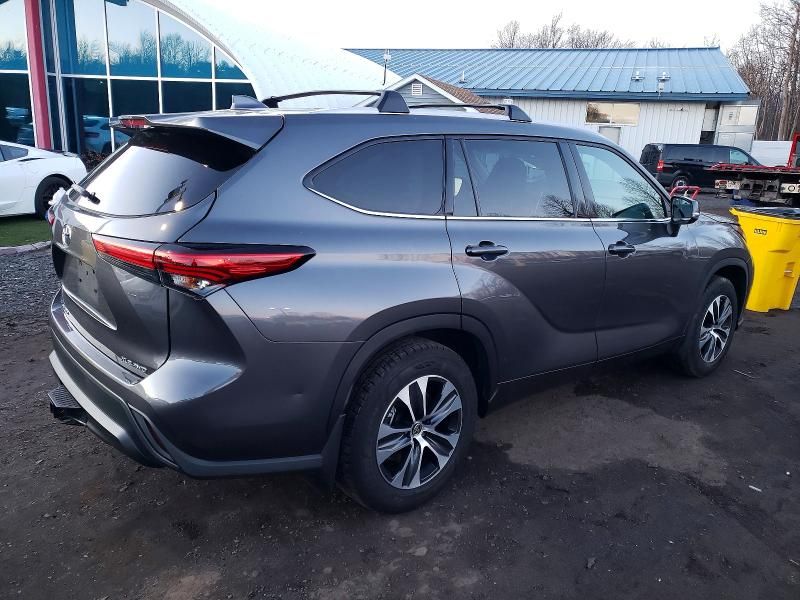 2022 Toyota Highlander xle