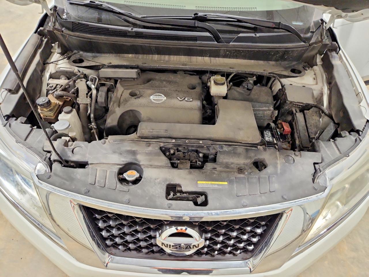 2014 Nissan Pathfinder s