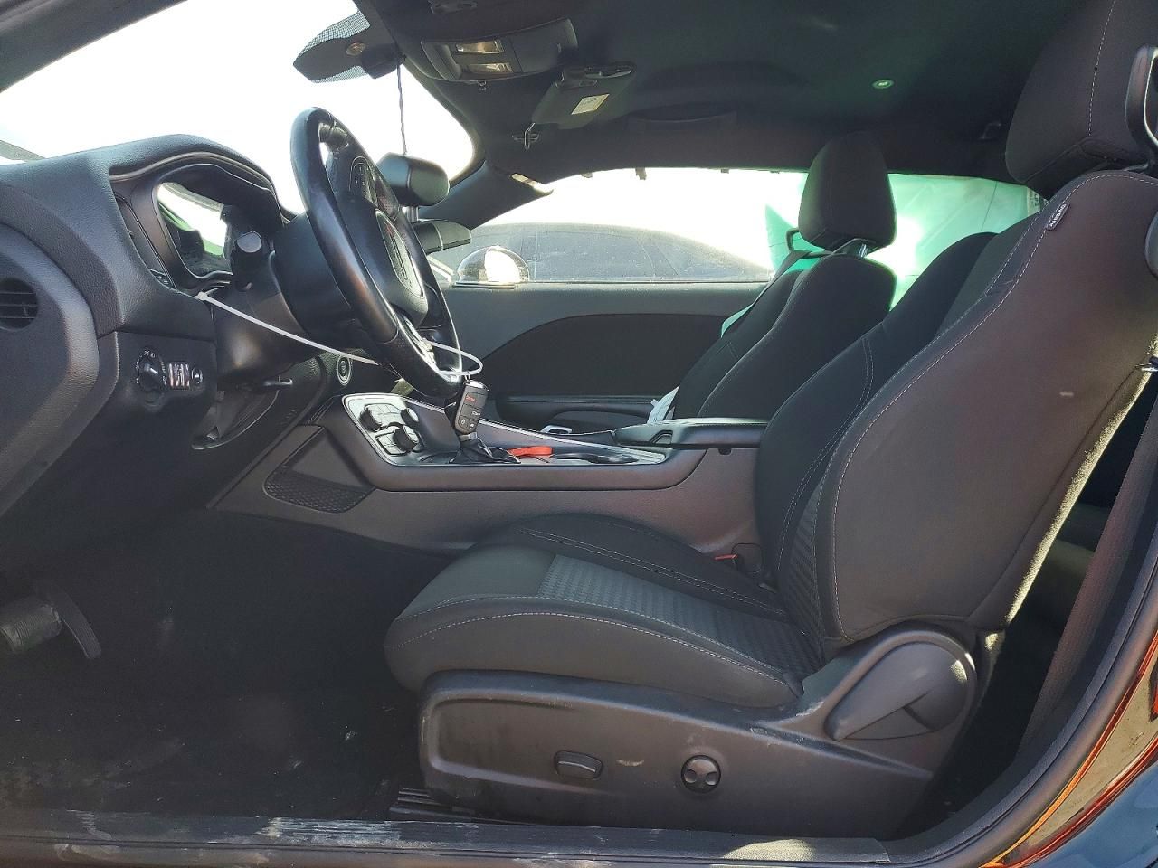 2022 Dodge Challenger sxt