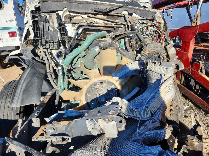 2020 Volvo VNR Semi Truck