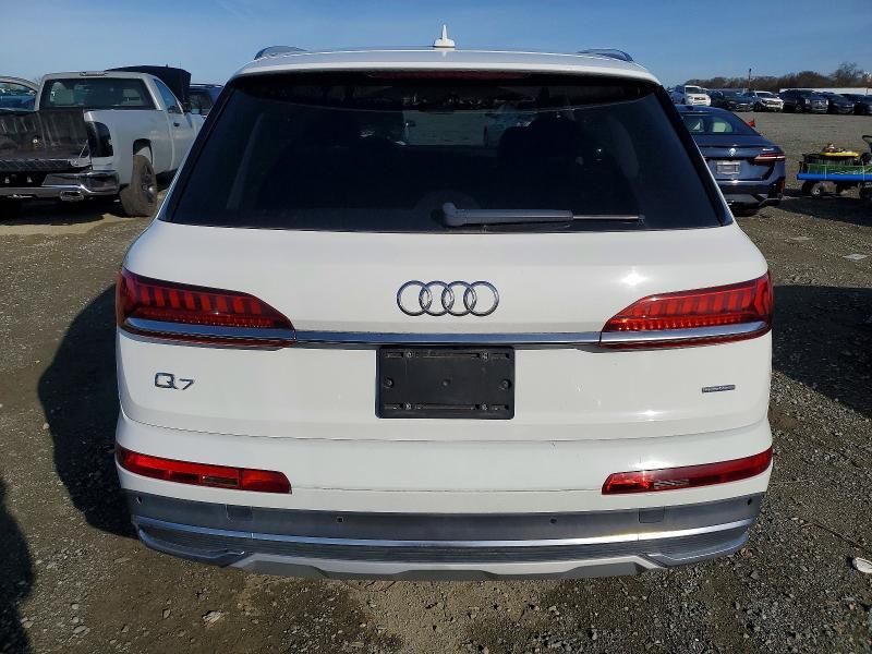 2020 Audi Q7 Premium Plus
