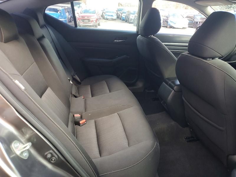 2021 Nissan Altima sv