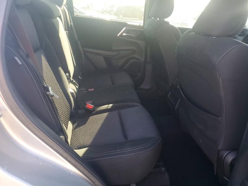 2022 Mitsubishi Outlander es