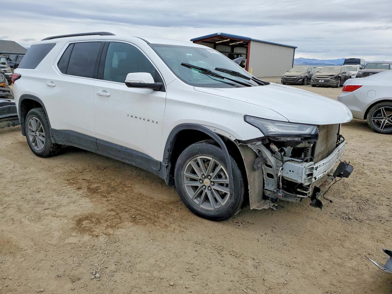 2022 Chev Traverse lt