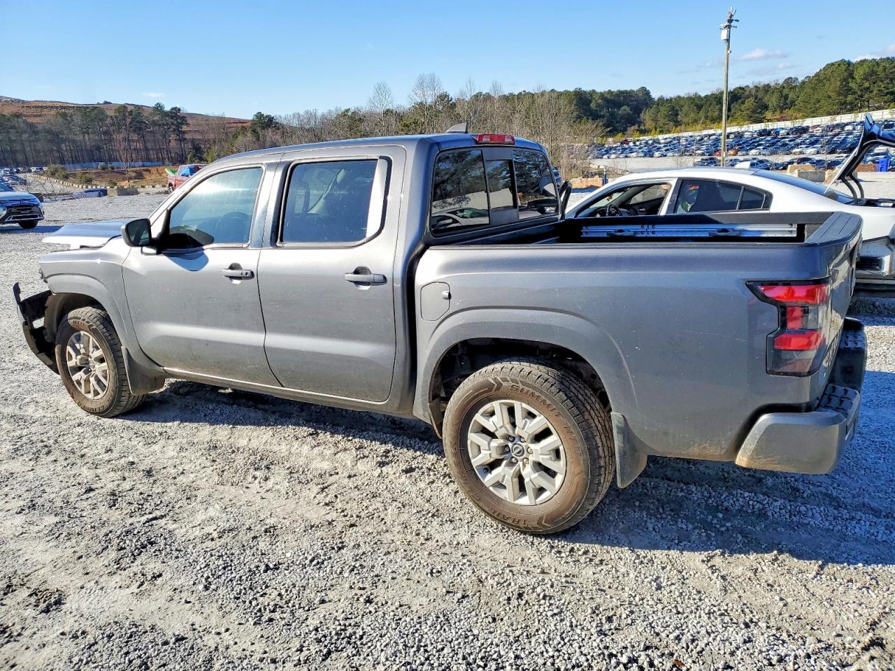 2022 Nissan Frontier s