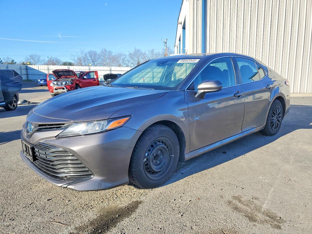 2020 Toyota Camry le