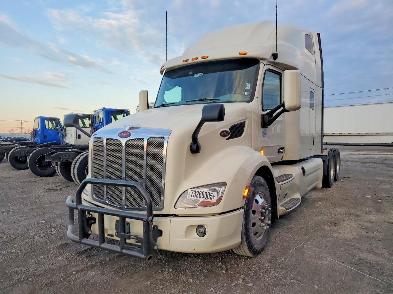 2021 Peterbilt 579 Semi Truck