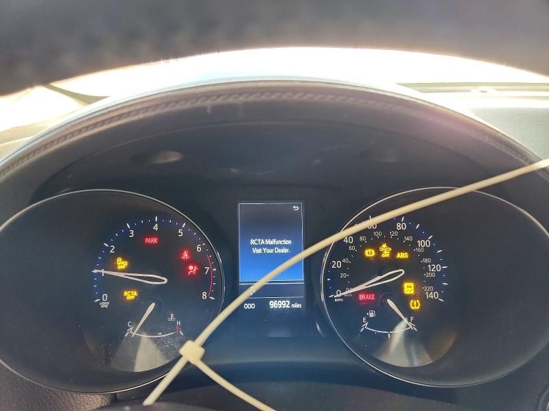 2021 Toyota C-hr xle