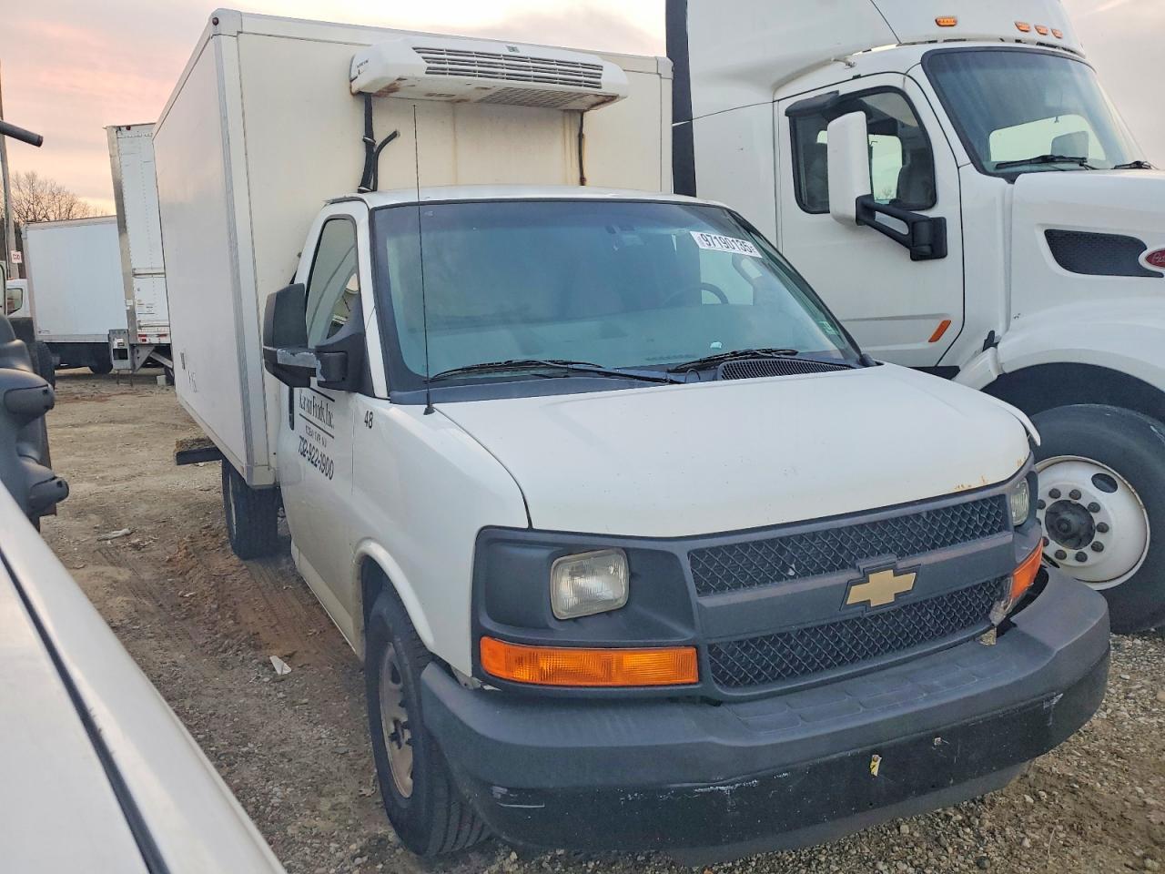 2016 Chevrolet Express Refrigerated BOX Truck