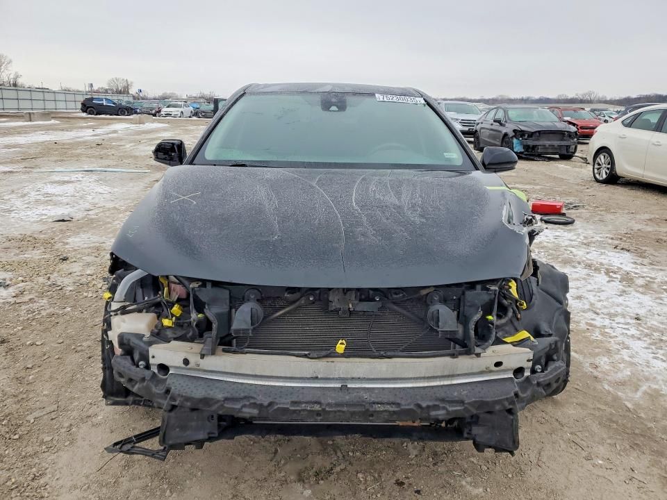 2020 Toyota Camry le