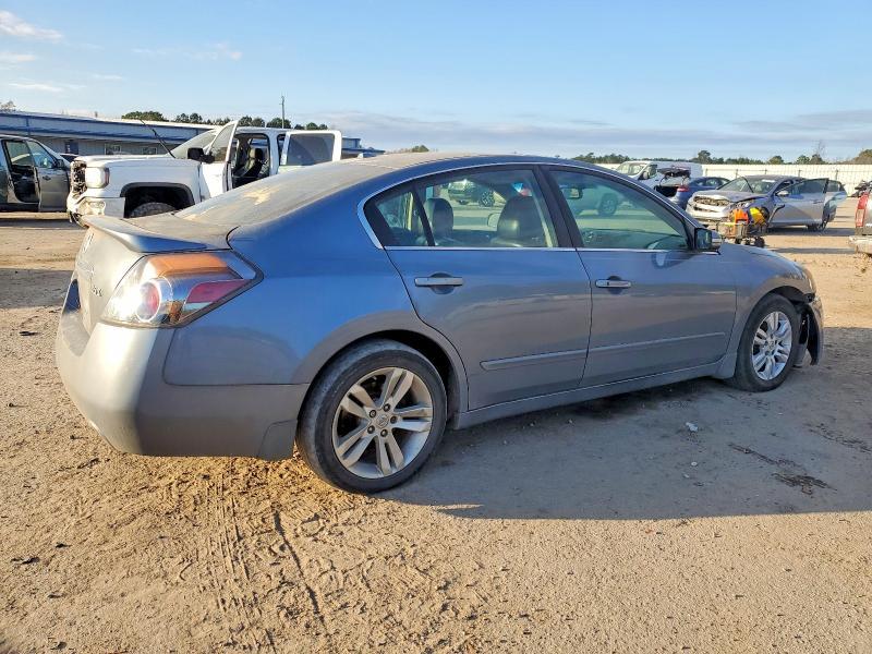 2011 Nissan Altima sr