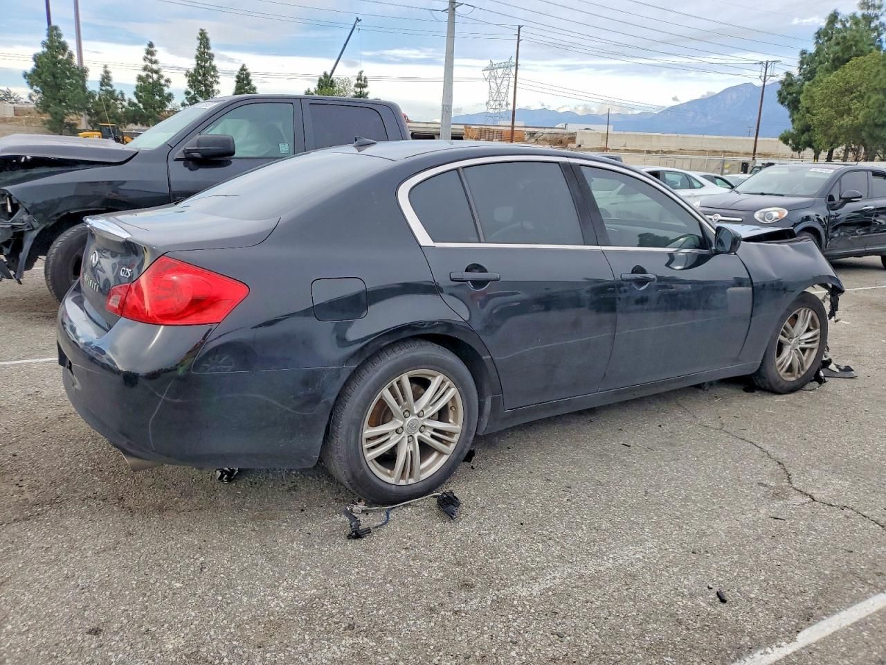 2011 Infiniti G25 Base