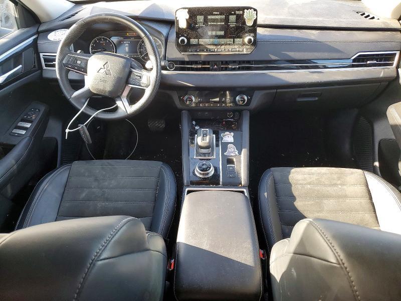 2023 Mitsubishi Outlander se