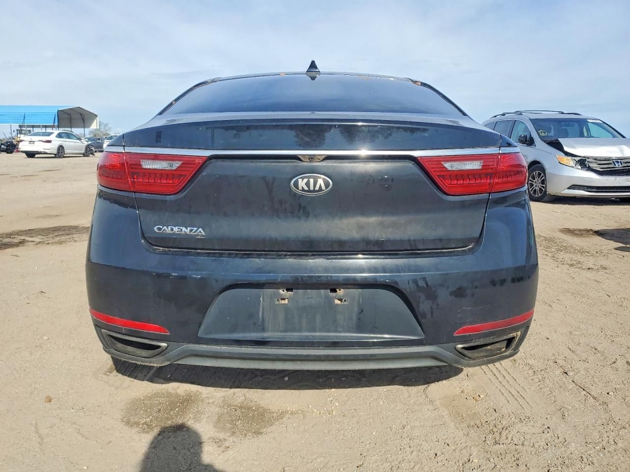 2017 KIA Cadenza Premium