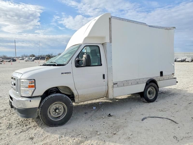 2021 Ford E350 Delivery van