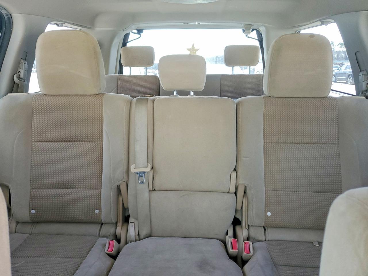 2012 Nissan Armada sv