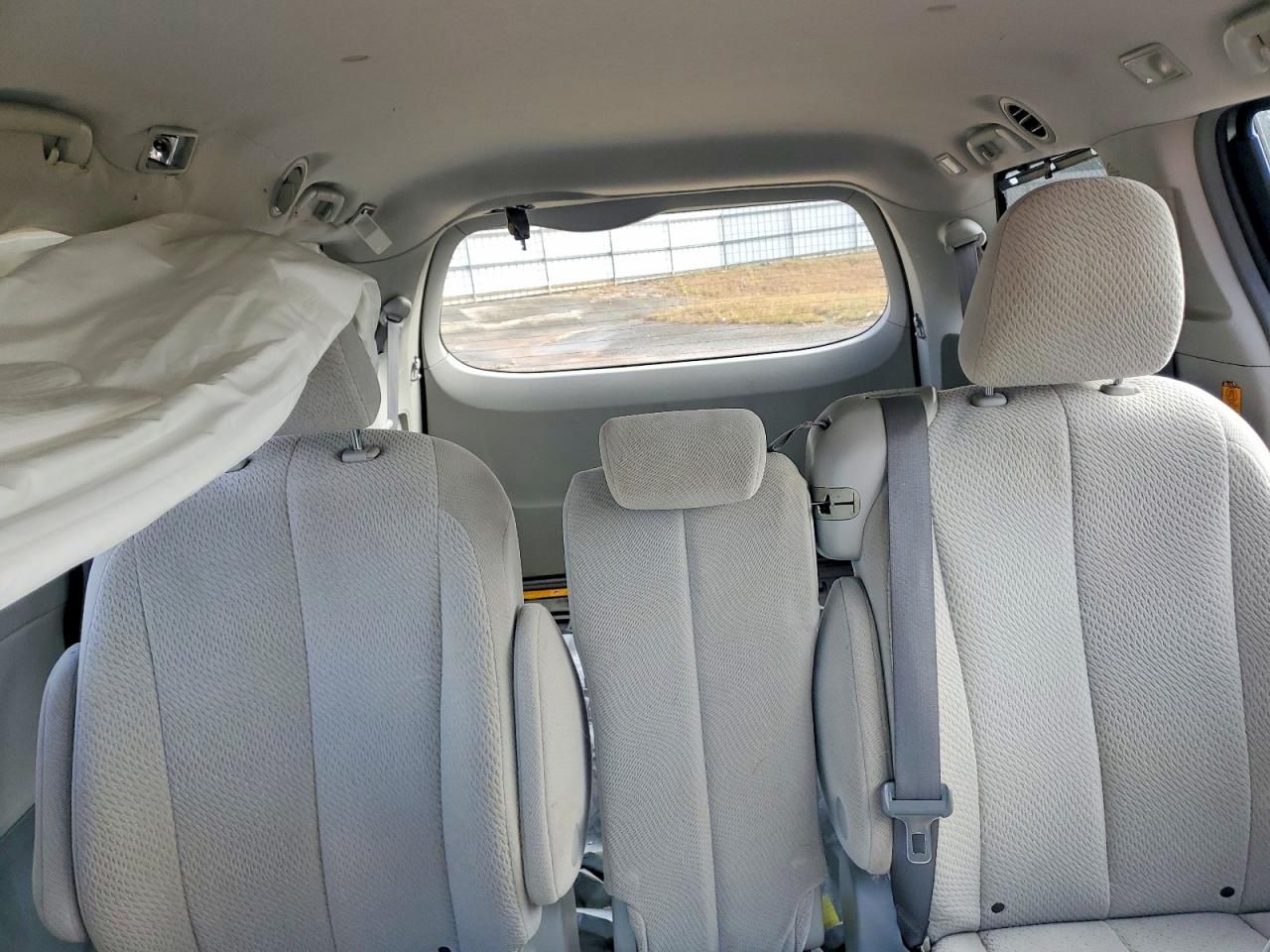 2011 Toyota Sienna le