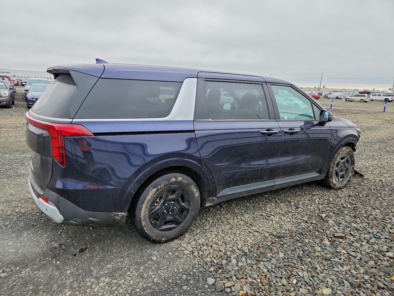 2025 KIA Carnival lx