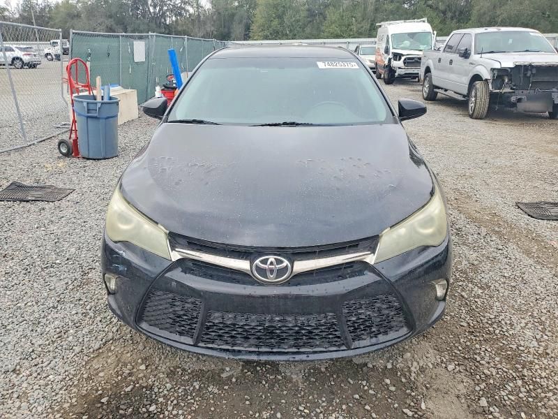 2015 Toyota Camry le
