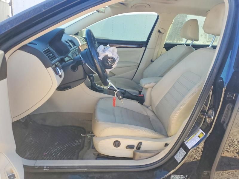 2012 Volkswagen Passat sel