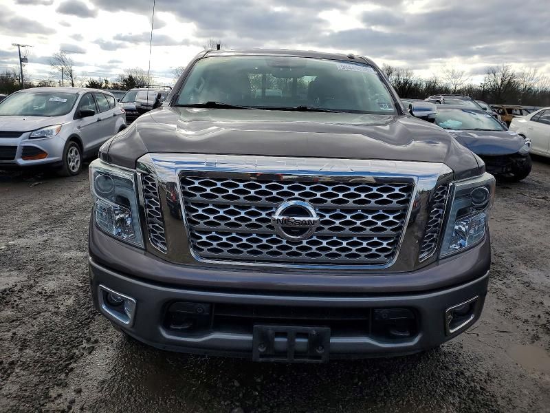 2017 Nissan Titan sv