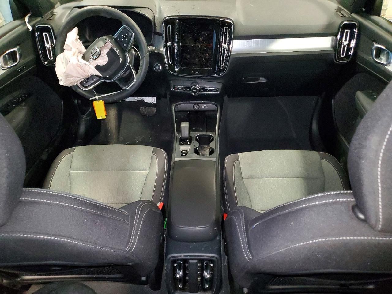 2024 Volvo Xc40 Core