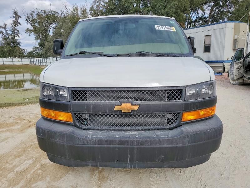 2022 Chevrolet Express G2500 Delivery van