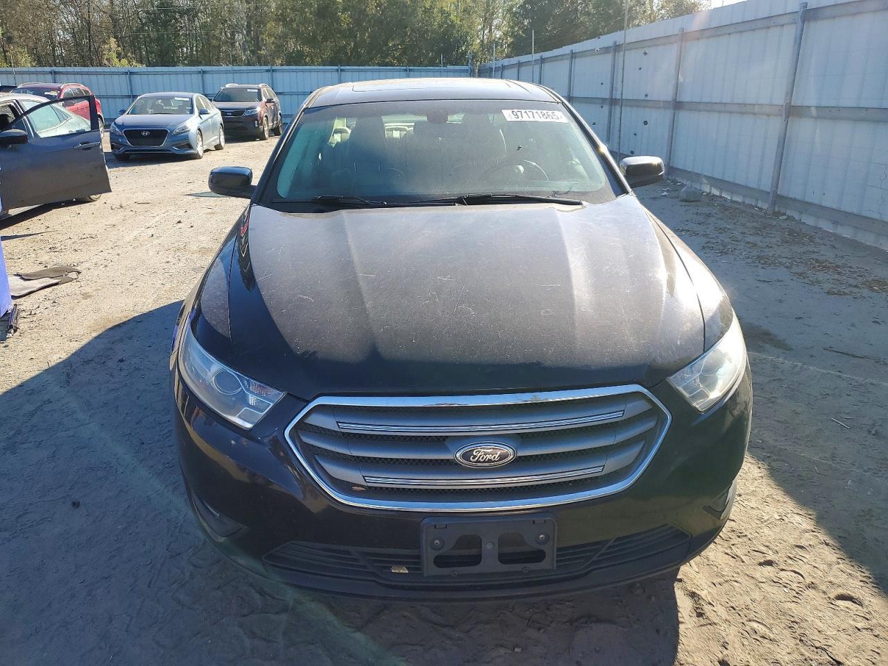 2013 Ford Taurus sel