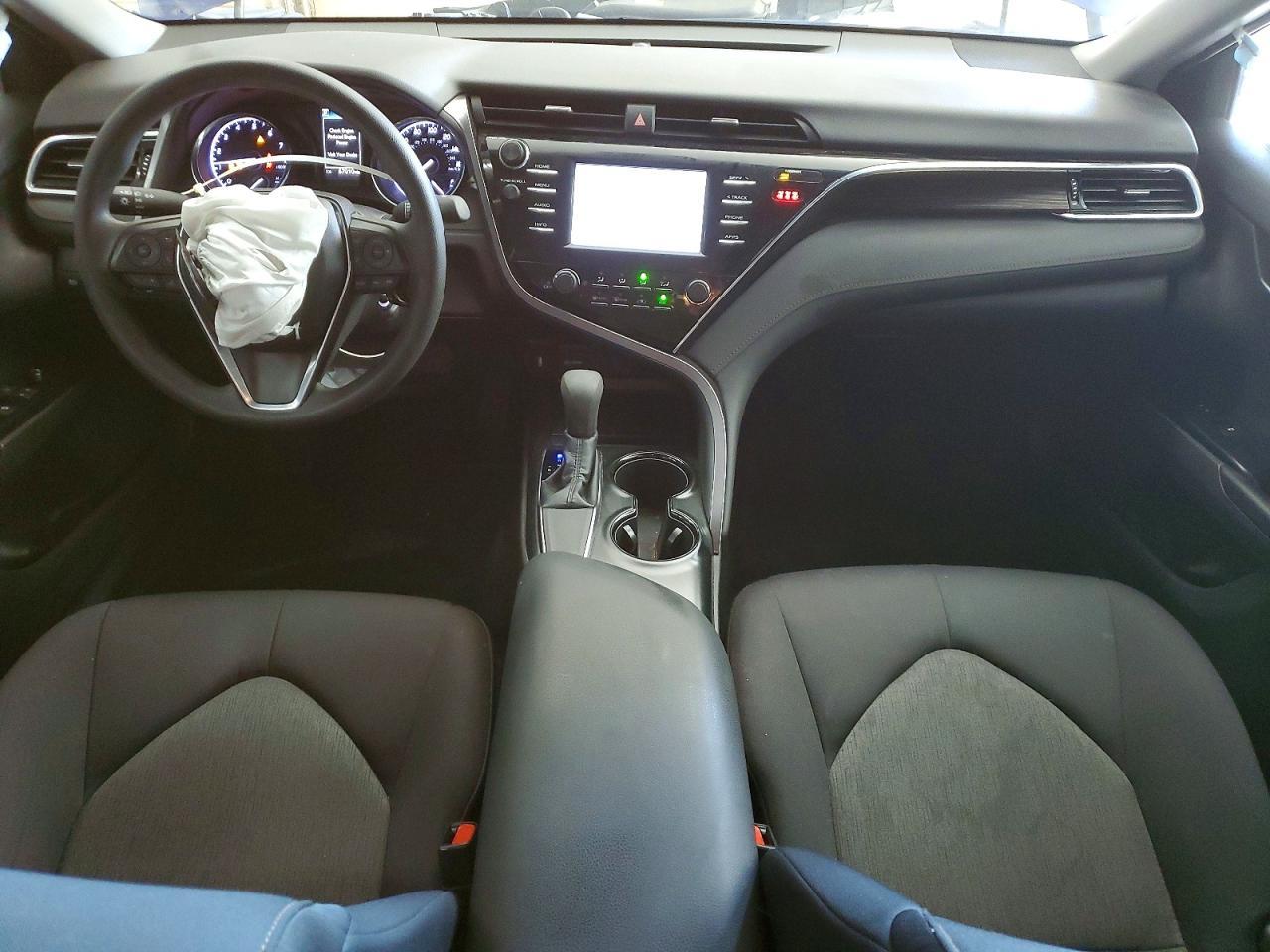 2018 Toyota Camry le