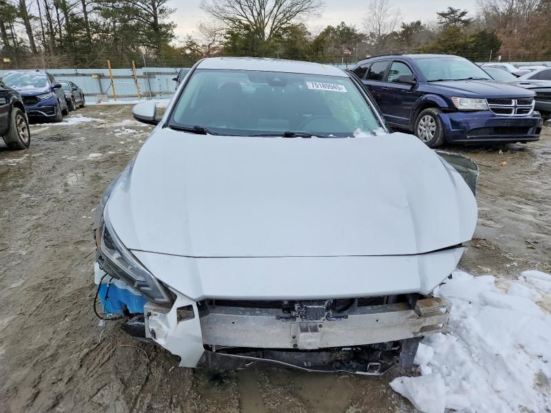 2020 Nissan Altima sv