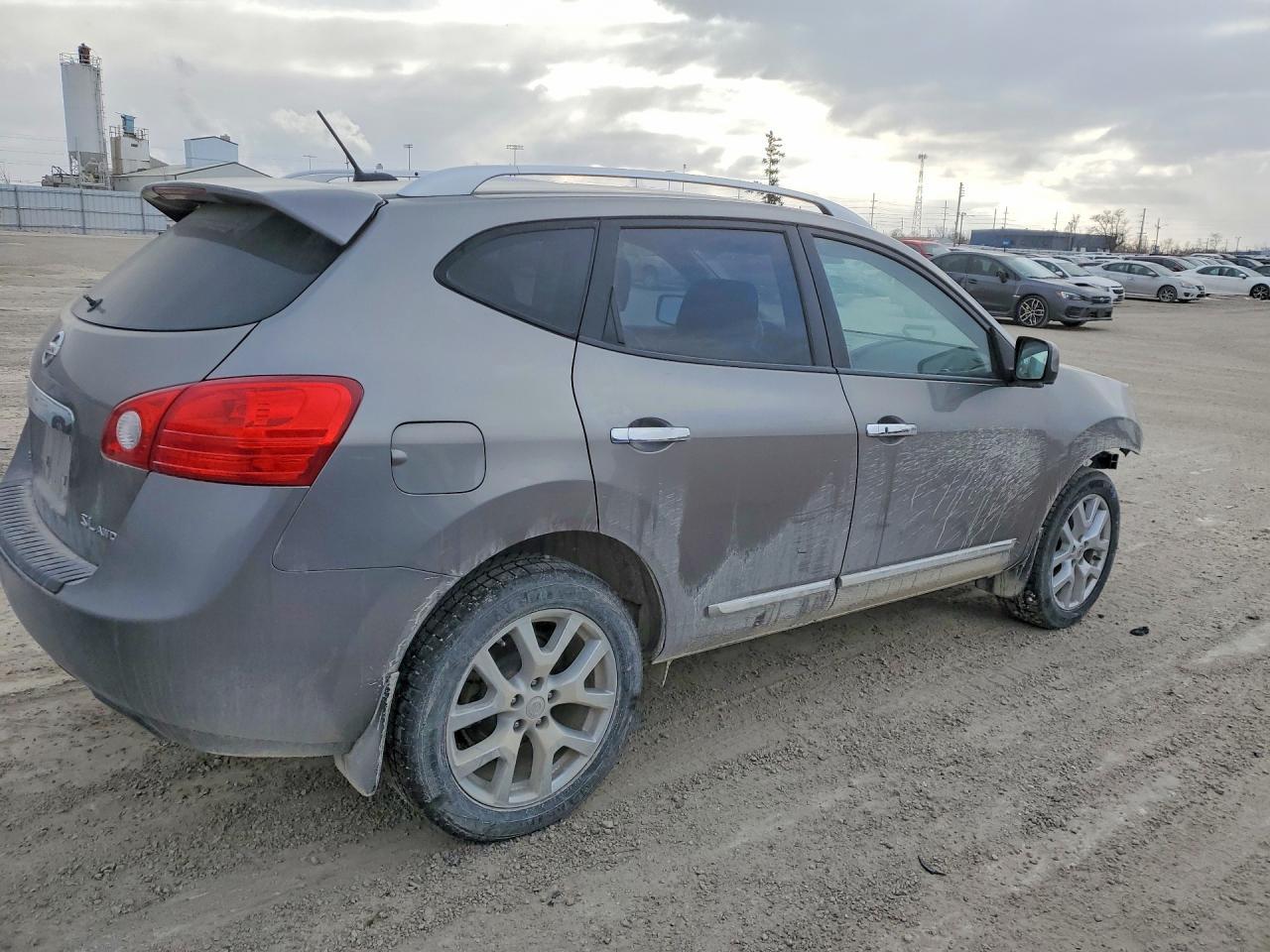 2012 Nissan Rogue s