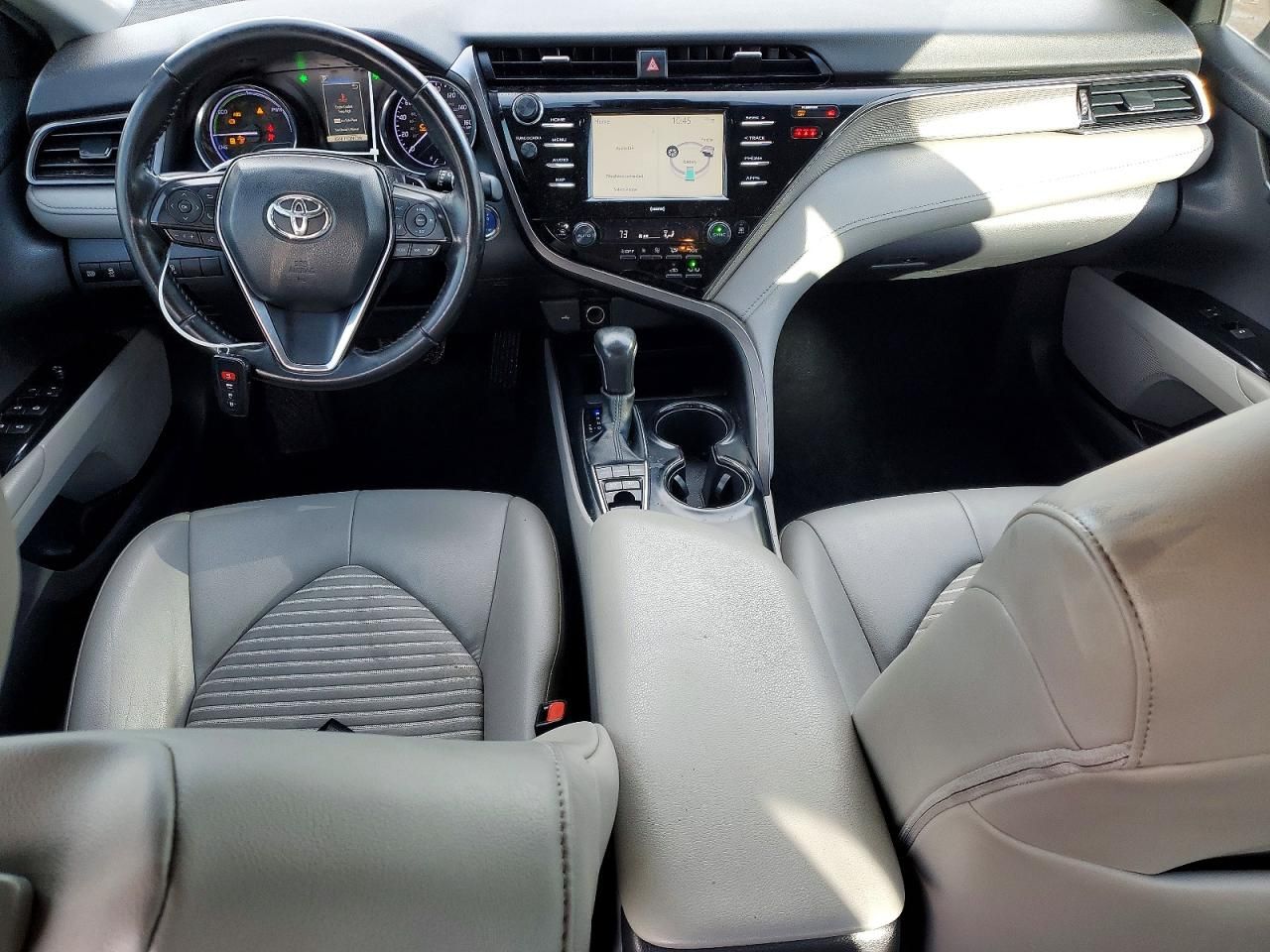 2020 Toyota Camry se