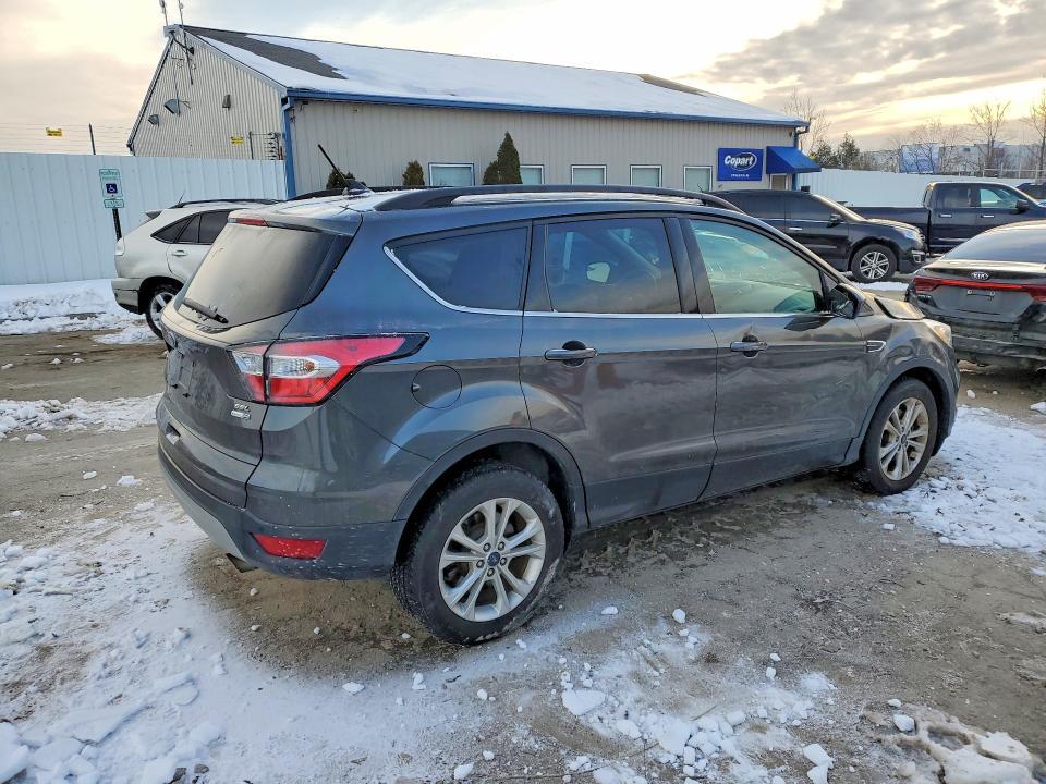 2018 Ford Escape sel
