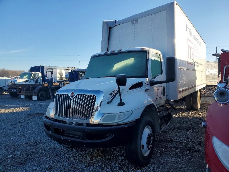 2019 International MV607 BOX Truck