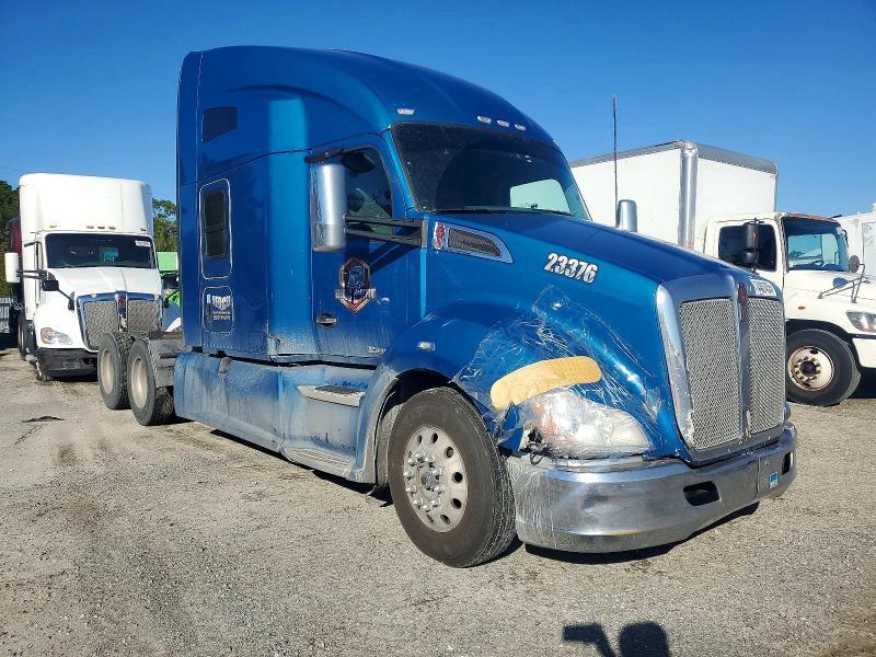 2019 Kenworth T680 Semi Truck