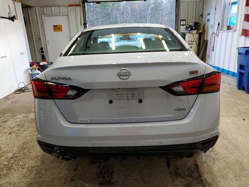 2024 Nissan Altima sr