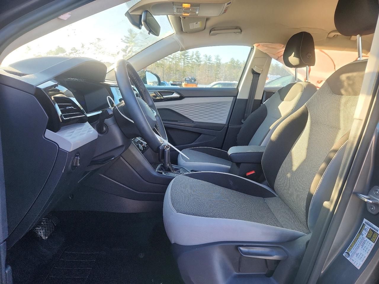 2023 Volkswagen Taos s