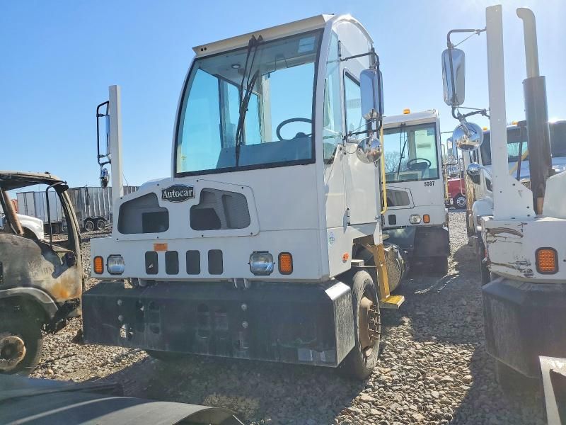 2022 Autocar Llc 2022 Autocar Xspotter OFF-HIGHWAY Yard Truck