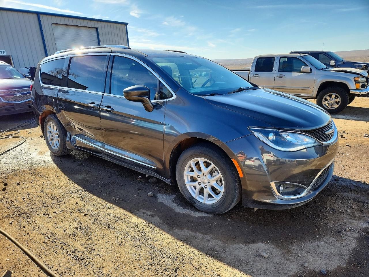 2020 Chrysler Pacifica Touring l