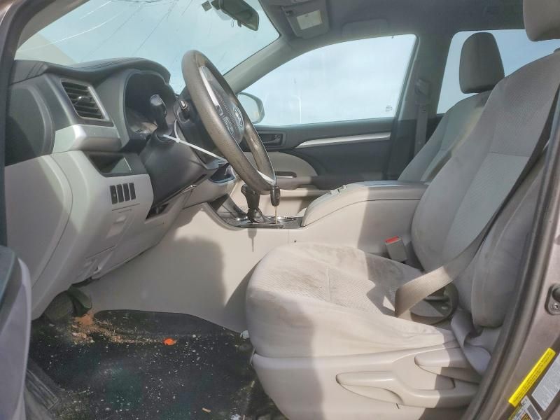 2016 Toyota Highlander le