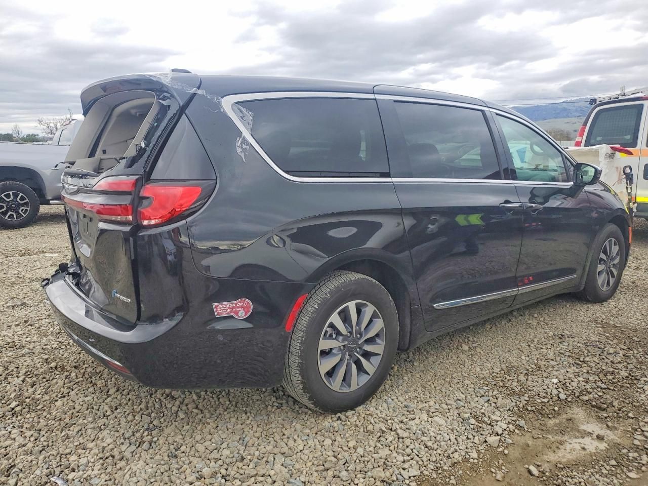 2023 Chrysler Pacifica Hybrid Limited