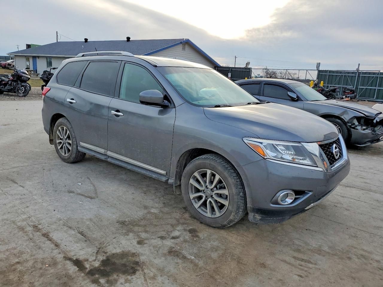 2016 Nissan Pathfinder s