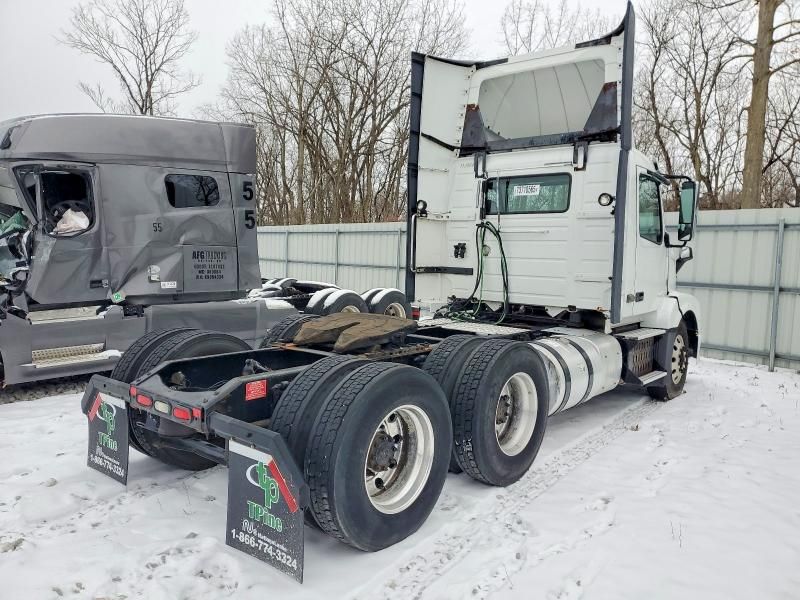 2015 Volvo Vnl Semi Truck