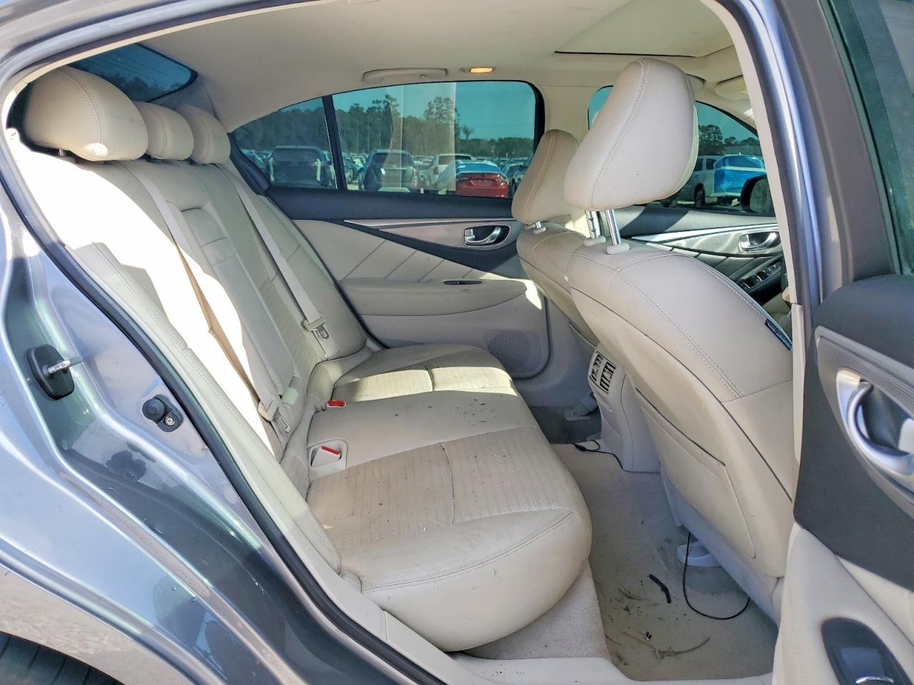2014 Infinity Q50