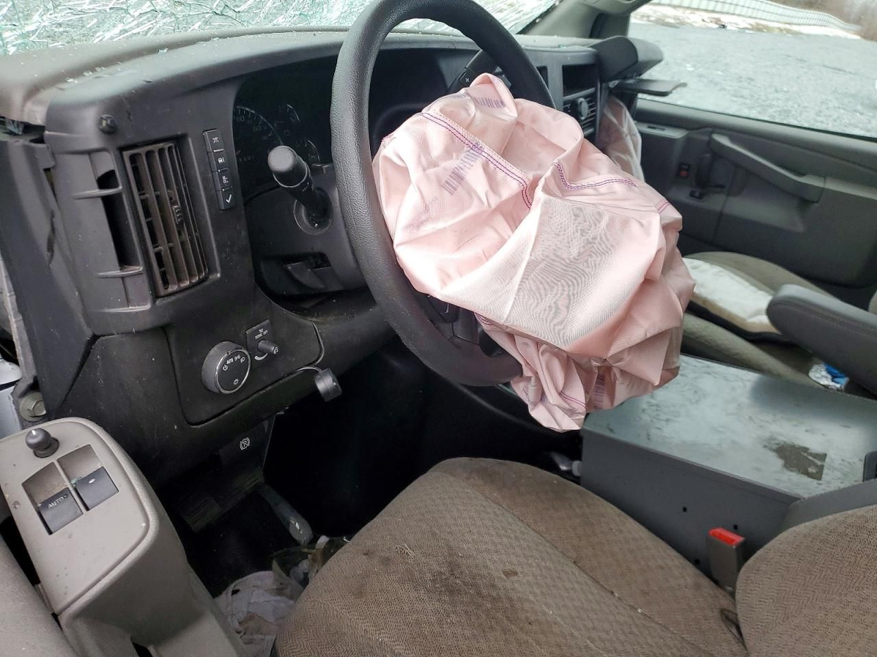 2021 GMC Savana Utility / Service Truck