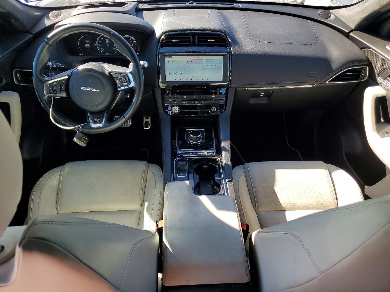 2017 Jaguar F-pace First Edition