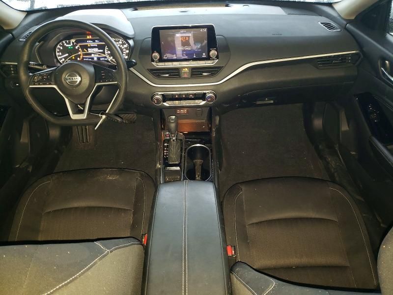 2021 Nissan Altima sv